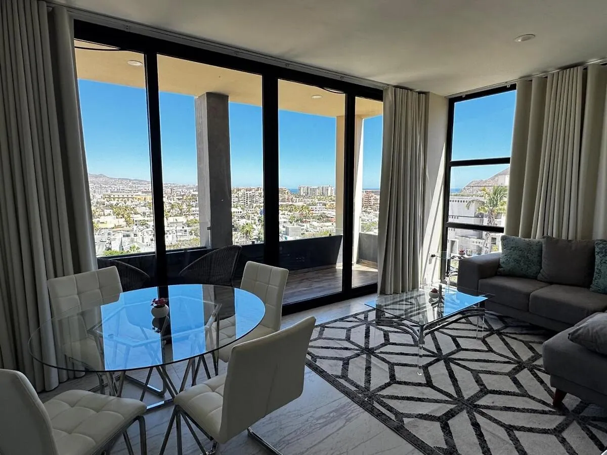 Condo Only 5 Minutes To Downtown With Beautiful View ! Cabo San Lucas Apartament