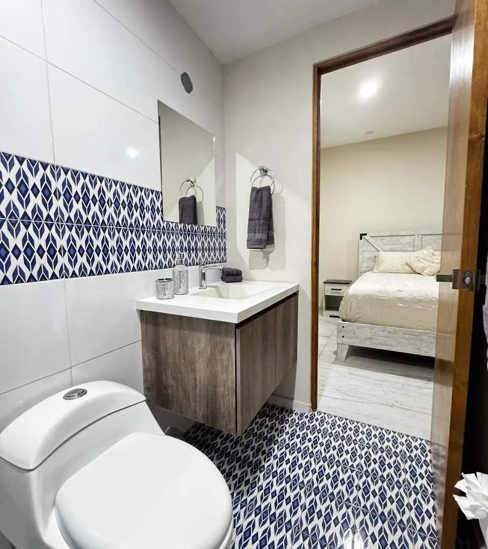 Condo Only 5 Minutes To Downtown With Beautiful View ! Cabo San Lucas Apartament