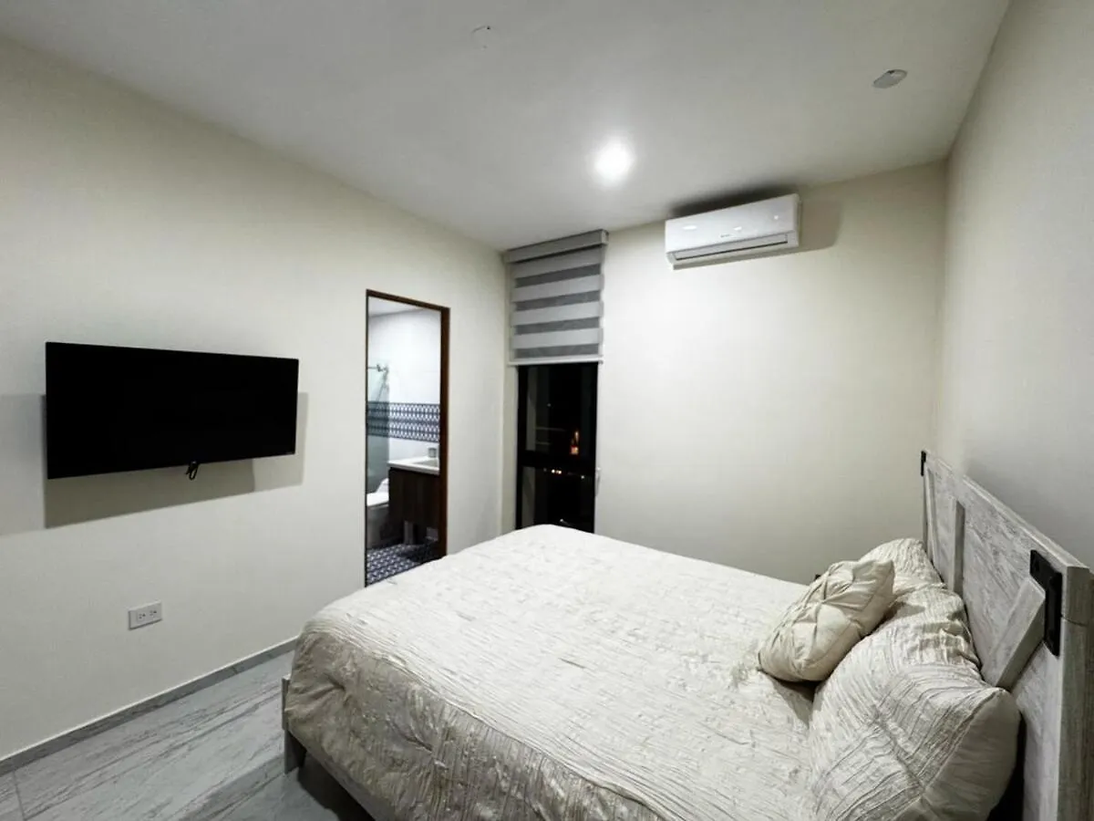 Condo Only 5 Minutes To Downtown With Beautiful View ! Cabo San Lucas Apartament