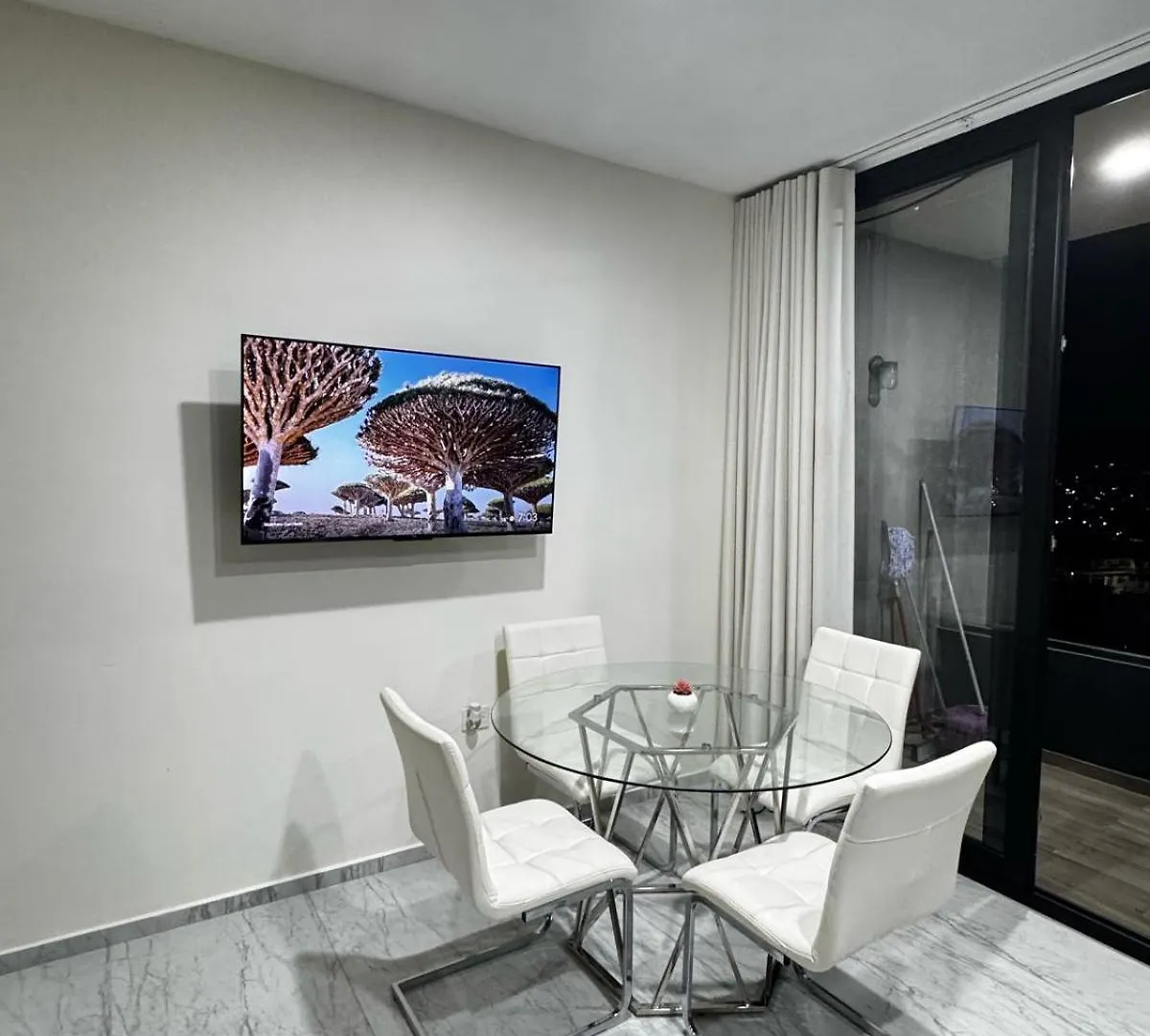 Condo Only 5 Minutes To Downtown With Beautiful View ! Cabo San Lucas Meksyk